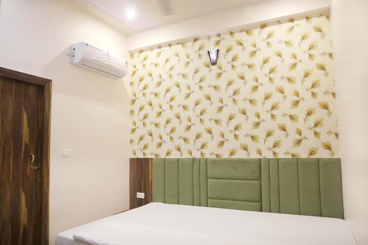 Hotel Keshavam Inn Mathura Exterior foto